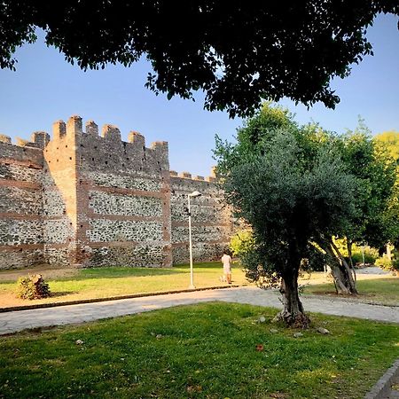 Gemuetliches Appartement In Ano Poli Thessaloníki Luaran gambar