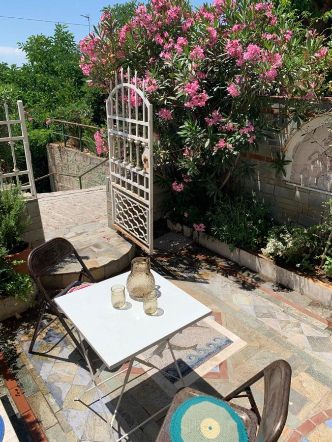 Gemuetliches Appartement In Ano Poli Thessaloníki Luaran gambar